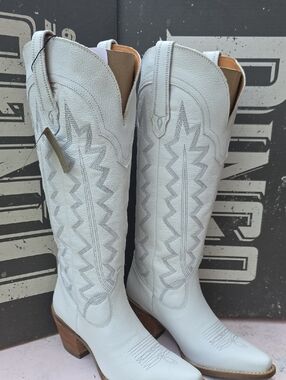 Dingo White HIGH COTTON Embroidered Western Heeled Boots